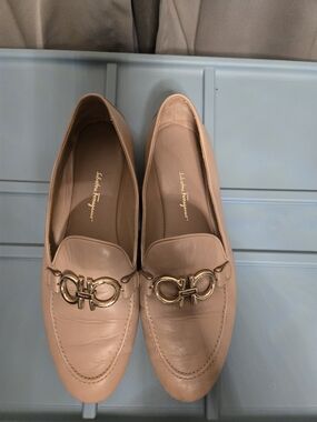 Salvatore Ferragamo Beige Leather Vara Bit Loafers